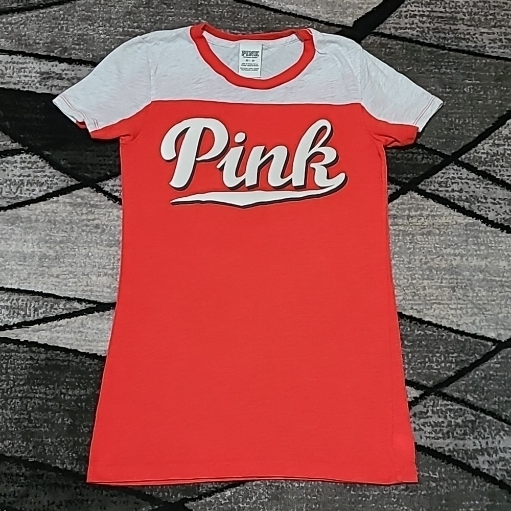 VS PINK 2015 CREW-NECK LOGO TEE-SHIRT